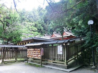 枚岡神社本殿
